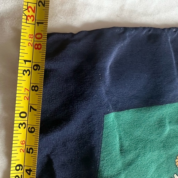 Aquascutum silk scarf - Picture 3 of 14